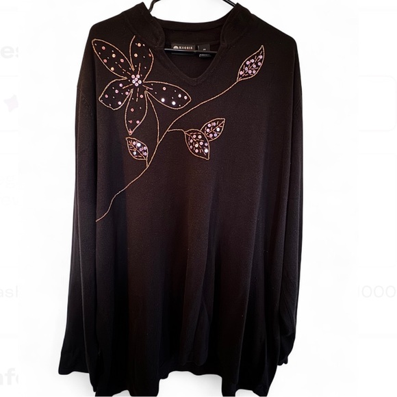 Maggie Barnes Black sweater Top with Pink Floral beaded  Design 3x plus size - Picture 1 of 5
